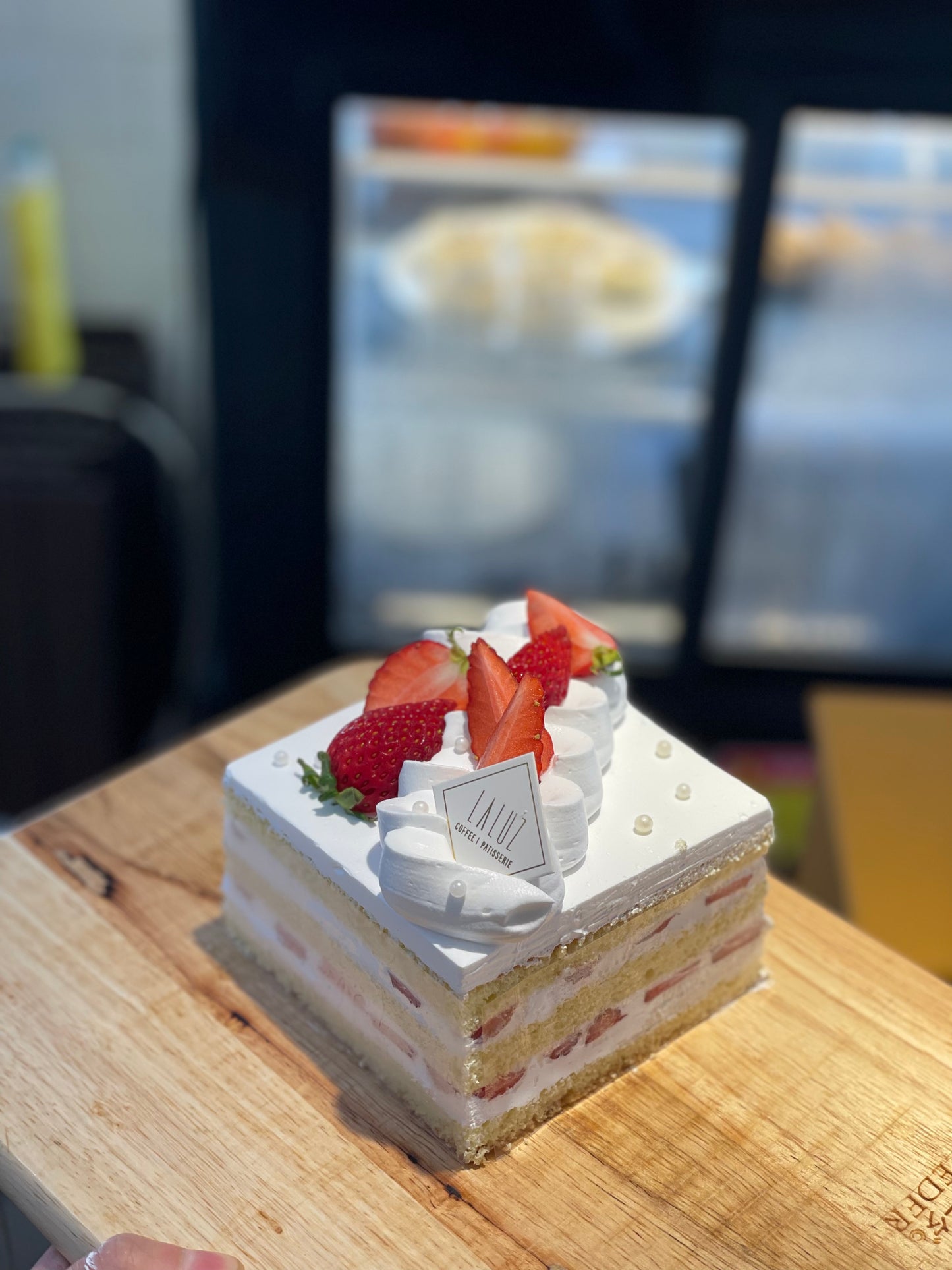 Gateaux Fraise (Classic Strawberry Cake)